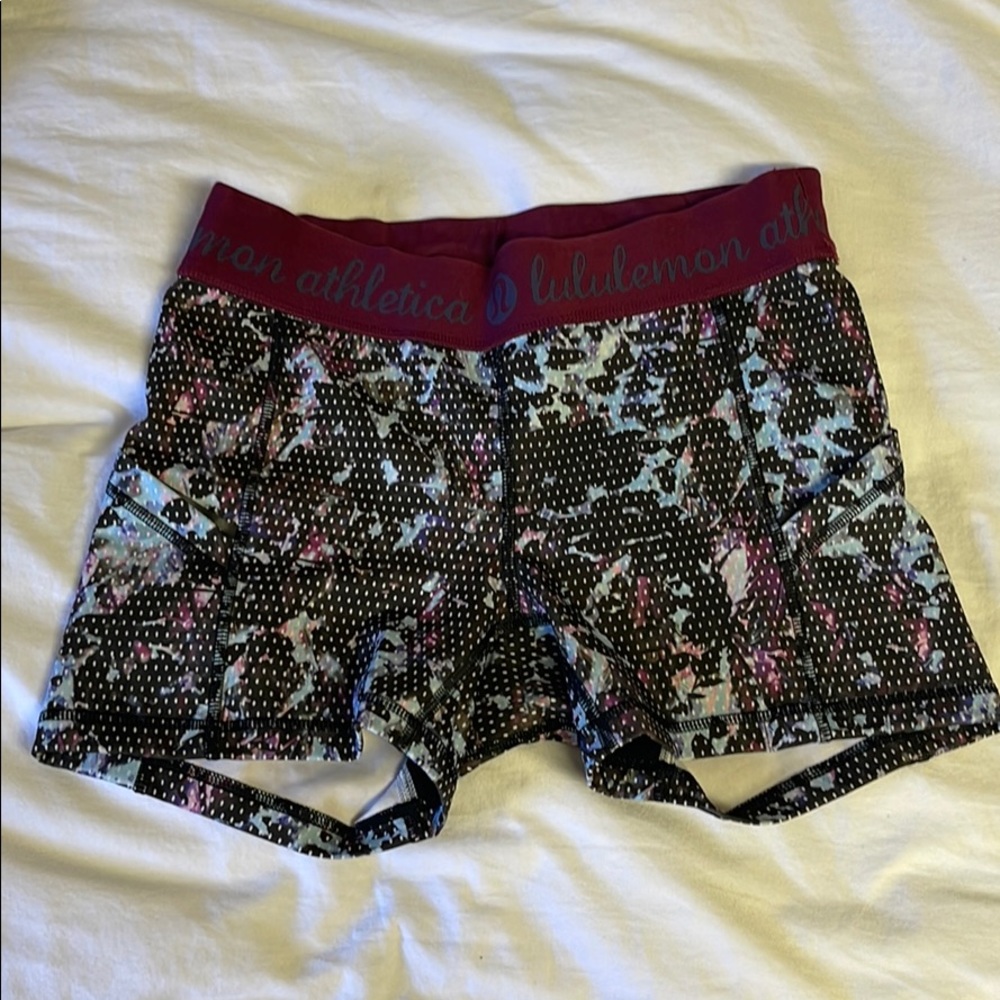 Lululemon Shorts Size 6